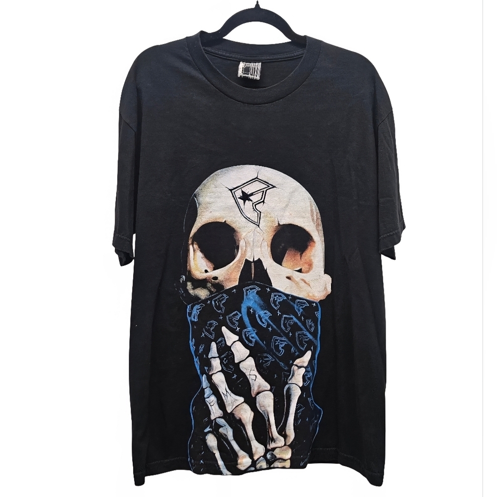 VTG Y2K Famous Stars & Straps Skull Shirt Black Rock Rap Style Tee Size Large